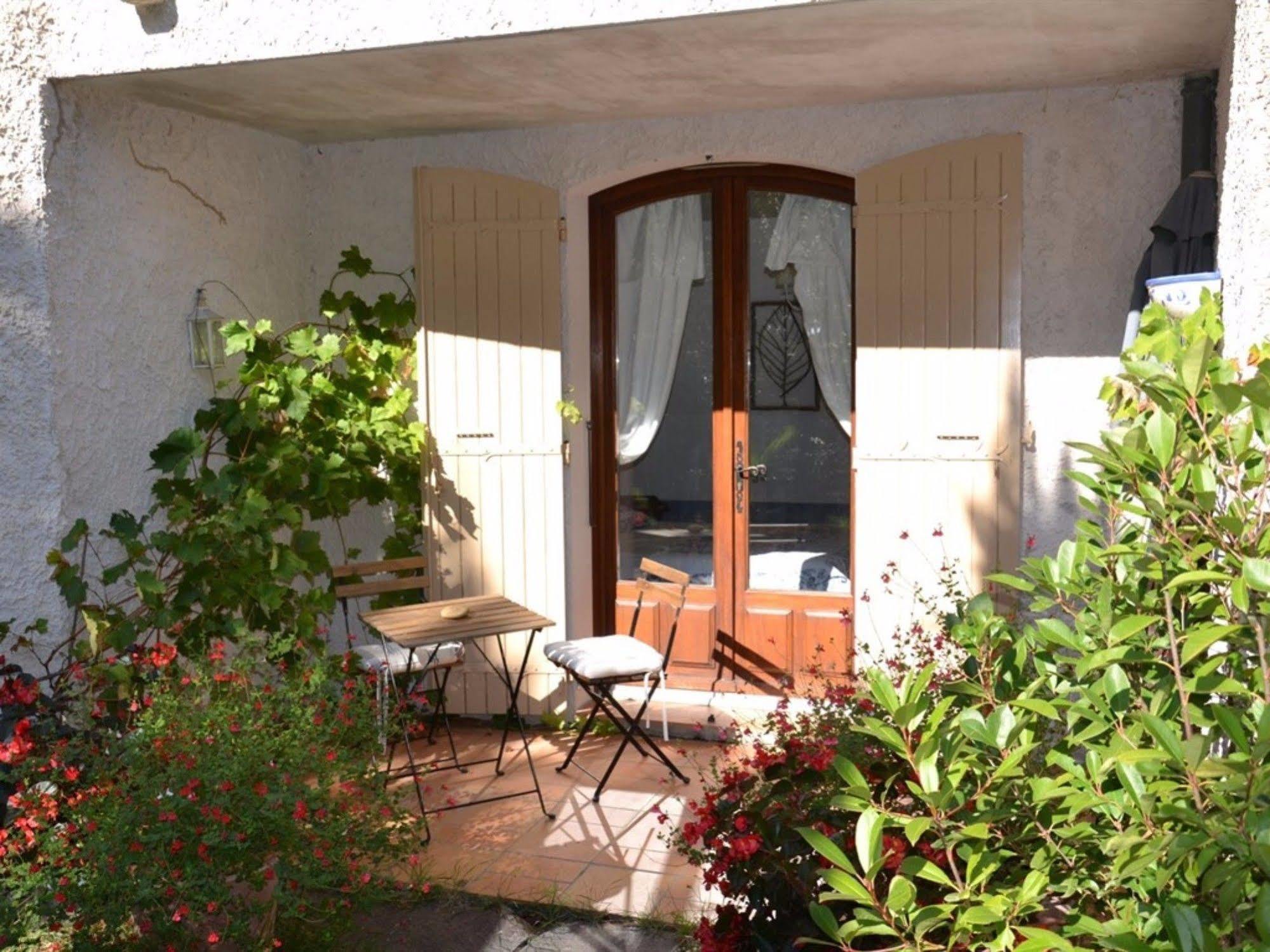 Hotel La Deviniere Donzère Zewnętrze zdjęcie